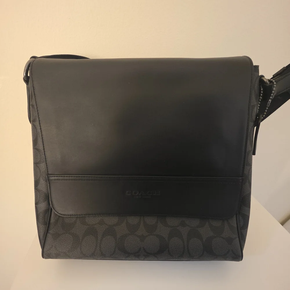 Coach Black Men's Messenger Bag - Picture 2 of 7